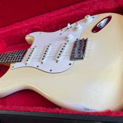 1973 Fender Stratocaster Hardtail with 3-Bolt Neck, Rosewood Fretboard 1971 - 1977 - Olympic White image 2