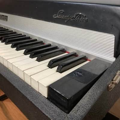 Rhodes Mark I Stage 73-Key Electric Piano 1975 - 1979 Black Rounded Top image 7