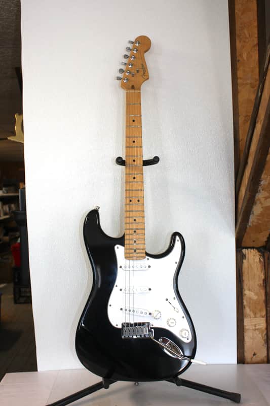 2000 Fender American Standard Stratocaster Black With Hard Shell Case🟢 image 1
