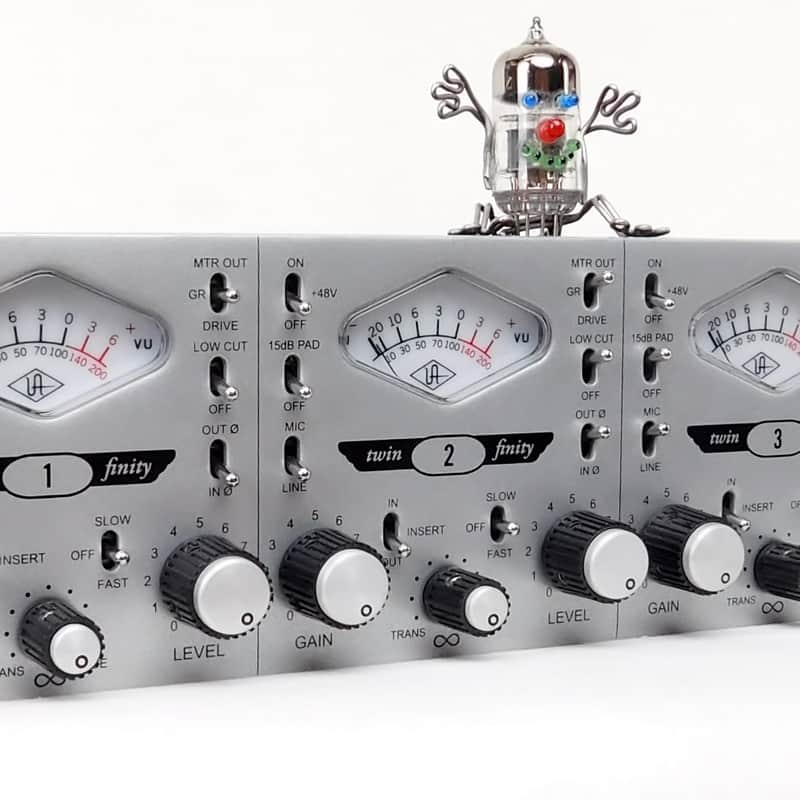 Universal Audio Universal Audio 4-710D Twin-Finity Mic P Unive…