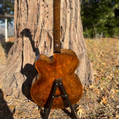 Weeks Guitar Archtop 2024 - Clear top image 4