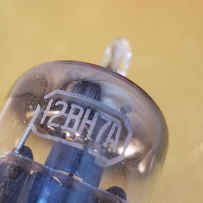 RCA 12BH7A tNOS AT1000 TESTED Vacuum Tube black plate 12BH7 dual triode 1952-1961 image 6