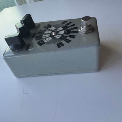 Monolith Grey Owl Fuzz – Boutique Silicon Overdrive/Fuzz – Articulate Muff-Style – Excellent image 5