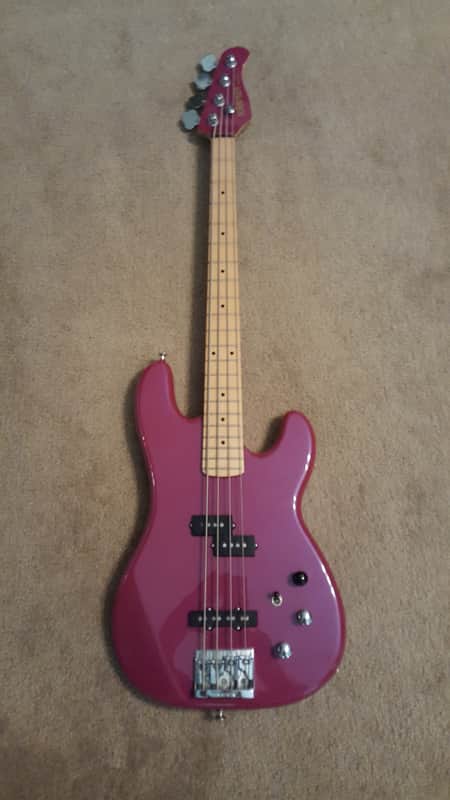 Kramer Striker 700ST 83-84 Magenta - Rare image 1