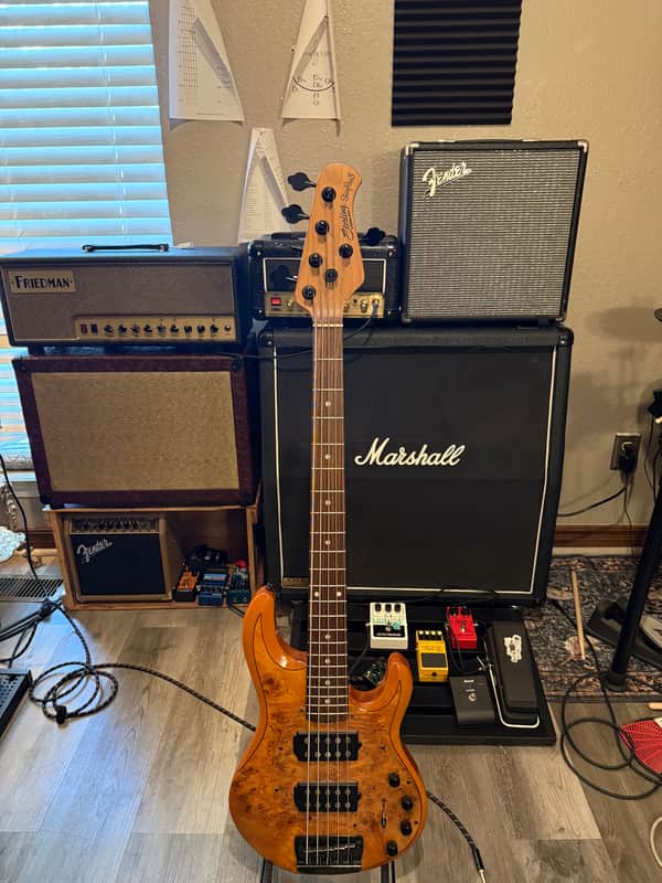 Sterling StingRay Ray35HH 2022 - 2023 - Amber image 1
