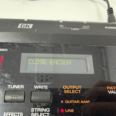 Roland GR-33- Comes with 13 pin cable/pickup- Black image 3