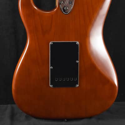 Mint Fender American Vintage II 1973 Stratocaster Mocha Maple Fingerboard image 7