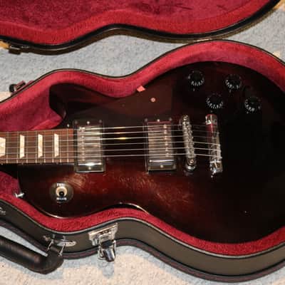 ギター Gibson Les Paul Studio Wine Red 2012 Gibson Les Paul Studio Faded Wine Red 2012 Electric Guitar