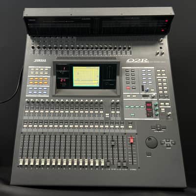 Yamaha O2R Digital Recording Console 24 Channel Mixer with Meter Bridge & 3 Cards image 2