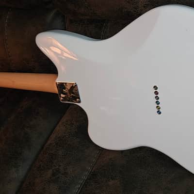 Squier Affinity Jazzmaster Tom Delonge Inspired 2023 - White image 14