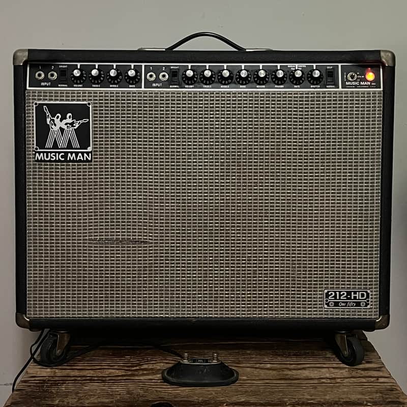 1981 Vintage Music Man 212-HD-150 Guitar Amp 150 Watts 2x12" image 1
