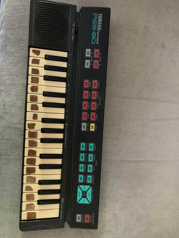Yamaha PortaSound PSS-80 1989 - Black image 1