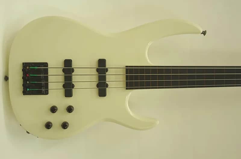 Carvin LB-70 1991 Fretless (w/ original hard-shell case) image 1