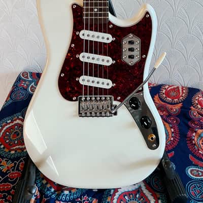 Squier Paranormal Cyclone, Pearl White Upgraded 18:1 Kluson Tuners, Pure Tone Jack & gig bag image 1