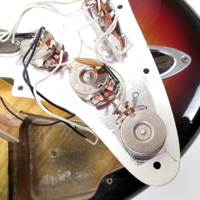 1975 Fender Stratocaster Left Handed - 7 1/4 Pounds! - Sunburst Finish - Rosewood Fingerboard - Original Case image 17