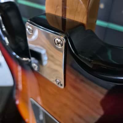 Fender Classic Series Stratocaster 3-Colour Sunburst 2003 Electric Guitar image 15