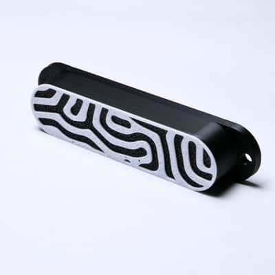 Custom Single Coil Pickup Covers (No Holes) Set of 3 - Black/ White-Topo image 4