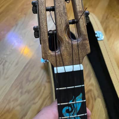 de Houtwinkel Custom koa tenor with fretboard inlay 2024 - French polish image 2