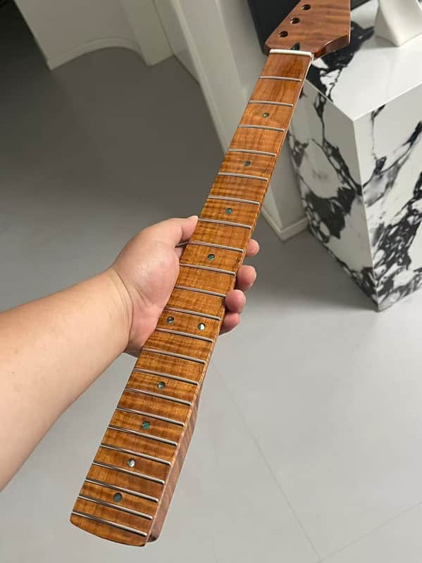 3a st headstock stainless steel 22 frets Roasted flame Maple guitar neck 25.5inch hole 10mm gloss image 1