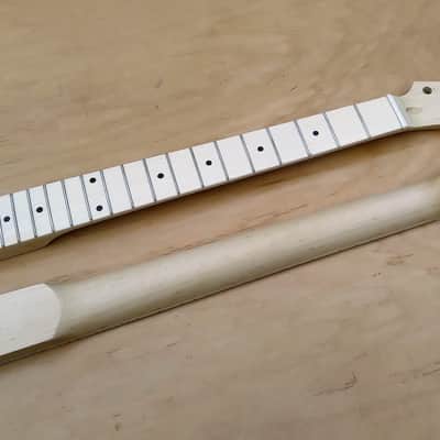 21 Fret Maple on Maple T guitar neck replacement steel frets  DIY image 5