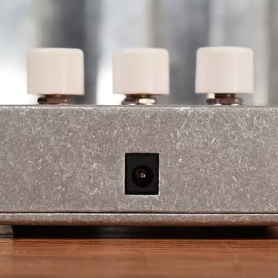 Electro-Harmonix Micro POG Polyphonic Octave Generator Guitar Bass Effects Pedal imagen 5