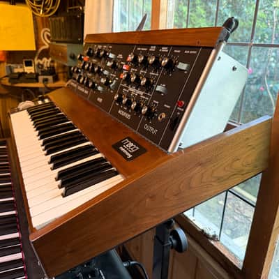 Moog Minimoog Model D Reissue 44-Key Monophonic Synthesizer (2016) 2016 - 2017 - Black / Wood image 4
