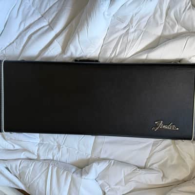 Fender "Squier Series" Standard Stratocaster with Maple Fretboard 1992 - 1996 - Arctic White image 13
