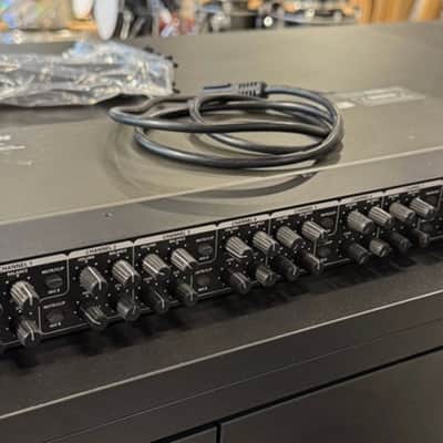 Samson SM10 Rack-Mounted 10-Channel Line Mixer 2010s - Black image 3