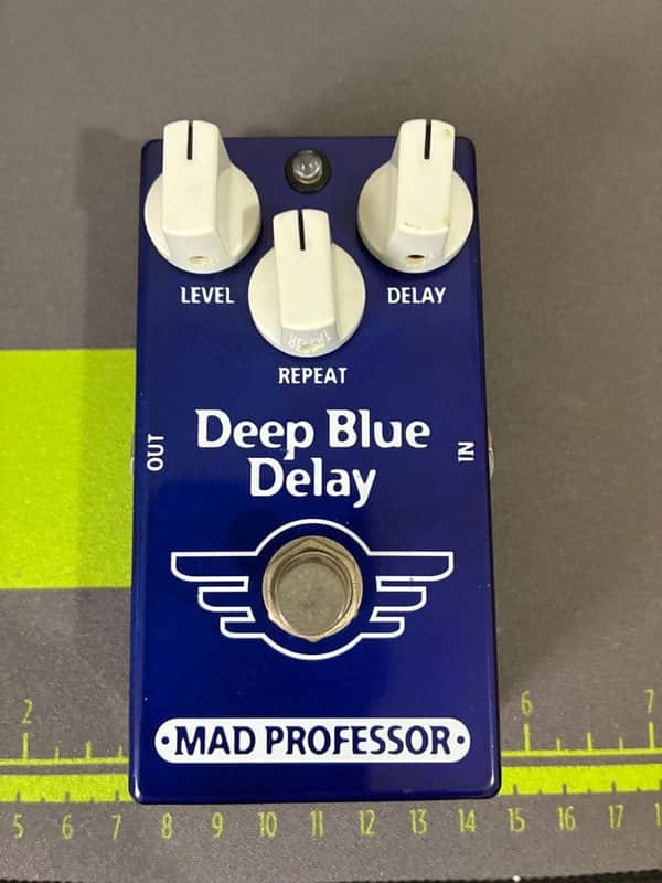 Mad Professor Deep Blue Delay