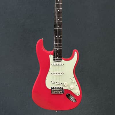 Fender Used American Professional Classic Stratocaster - Faded Dakota Red, 26 image 3