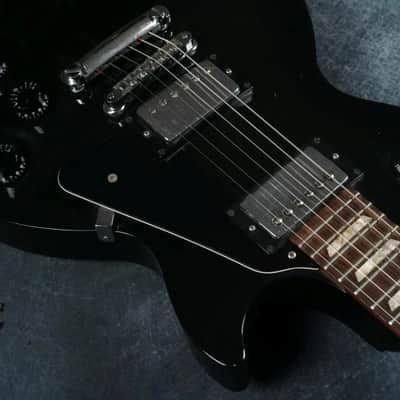 Gibson Les Paul Studio 2004 - Ebony - Chainsaw case - repaired image 7