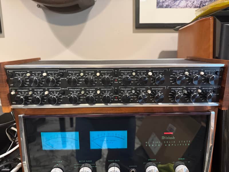 LT Sound PEQ 1980 - Black 4 band per channel Parametric Eq image 1