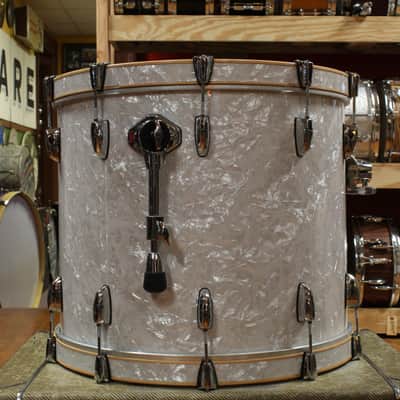 Pearl Professional Series Outfit in White Marine Pearl 18x22 8x10 8x12 9x13 16x18 16x16 image 4