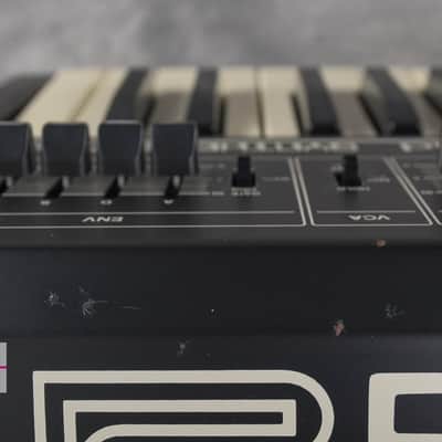 Roland SH-2 Analog Synthesizer w/Hard case in Very Good condition image 22