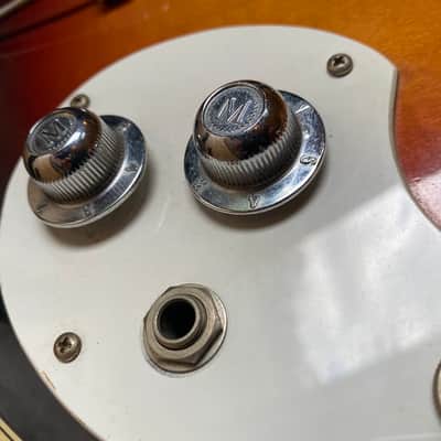 Mosrite Celebrity II Bass 1967 - Sunburst image 8