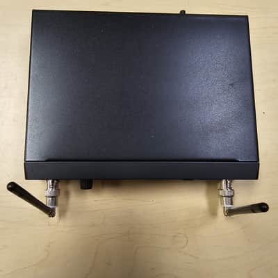 Samson Concert 99 Frequency-Agile UHF Wireless Guitar System - D Band (542–566 MHz) 2010s - Black image 2