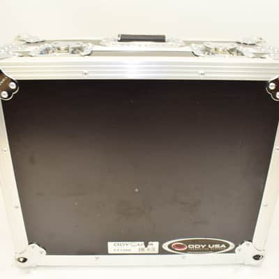 Technics SL-1200M3D Direct-Drive Turntable w/ Odyssey Road Case image 9