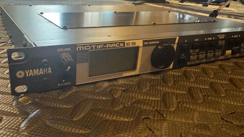 Yamaha Motif ES Rack Tone Generator 2000s - Gray image 1