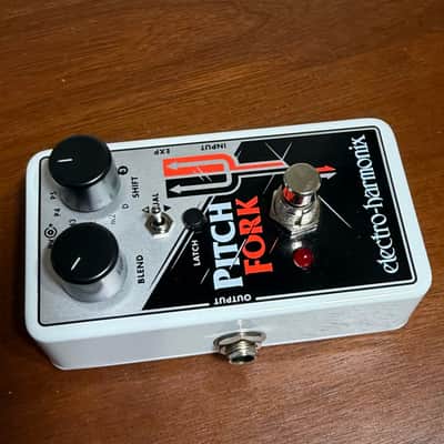 Electro-Harmonix Pitch Fork Polyphonic Pitch Shifter / Harmony Pedal 2014 - Present - Black / White / Red image 3