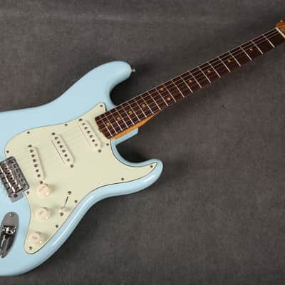 Fender Vintera III Early 60s Stratocaster - Sonic Blue - 2nd Hand image 10