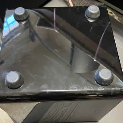 Episode ES-SUB-EV08-110 Evolution Series 8" Powered Subwoofer - Black; Tested image 6