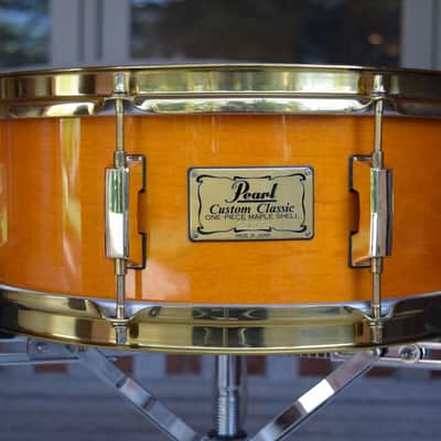 Pearl Custom Classic 5.5x14" One-Piece Solid Maple Snare Drum 1990s