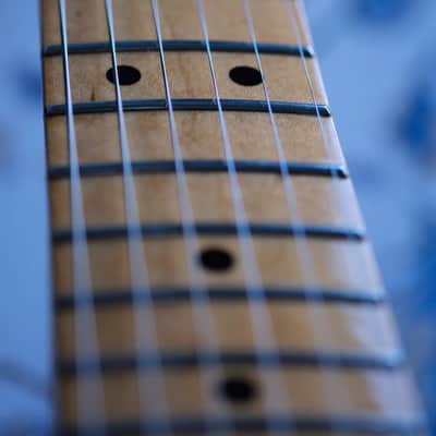 Fender Standard Stratocaster 2018 - Arctic White image 15