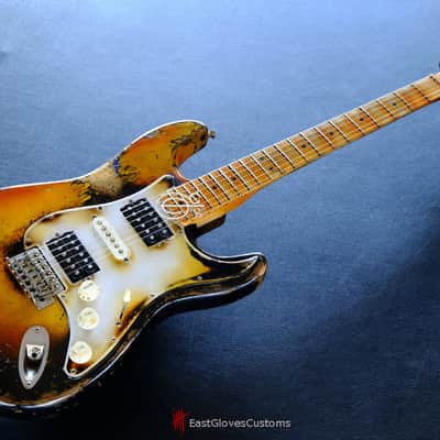 Fender Stratocaster Honey Burst H/S/H Reverse Headstock Aged Relic (RARE) image 9