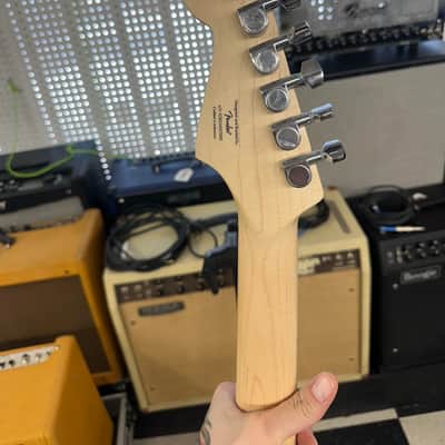 Squier Bullet Stratocaster HSS with Tremolo and Laurel Fretboard 2019 - 2020 - Brown Sunburst image 8