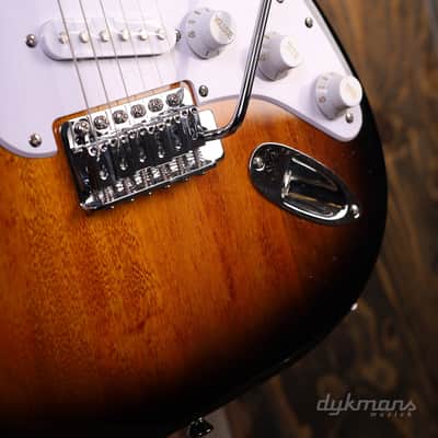 Squier Sonic Stratocaster 2-Color Sunburst image 11