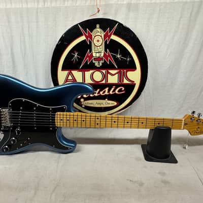 Fender American Professional II 2 Stratocaster Guitar with Case 2021 - Dark Night / Maple neck image 2