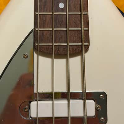 Vox Phantom Teardrop Bass 00’s - 2010 - White image 2