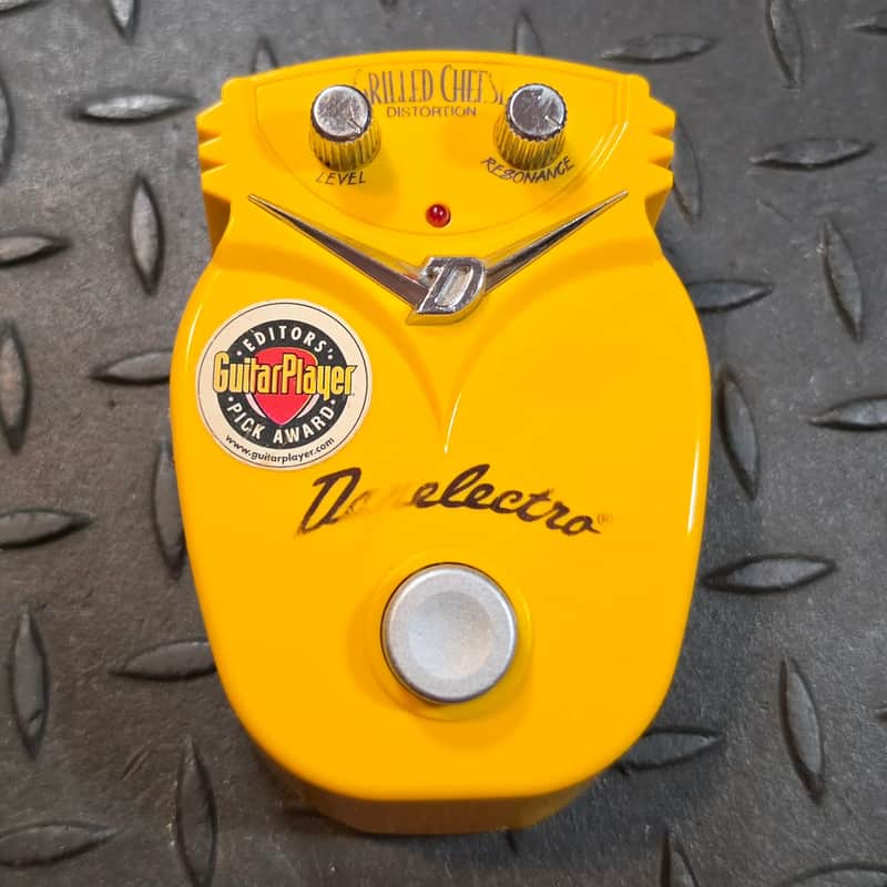 Danelectro Grilled Cheese Resonant Filter Distortion DJ-10 Food Series Yellow Missing Back Rubber image 1