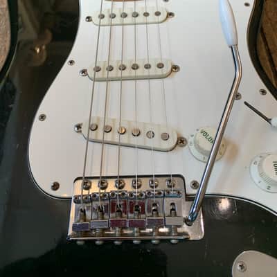 Immagine 1973 Fender Stratocaster Black/Maple neck with hard shell case. - 13